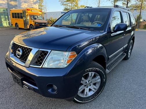 Navy Blue 2011 Nissan Pathfinder Silver