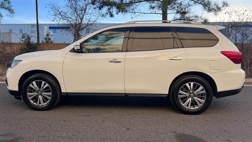 2019 Nissan Pathfinder SL