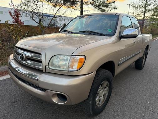 2004 Toyota Tundra SR5