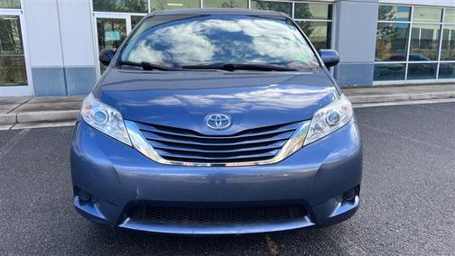2015 Toyota Sienna LE