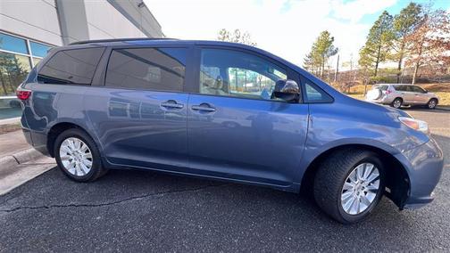 2015 Toyota Sienna LE