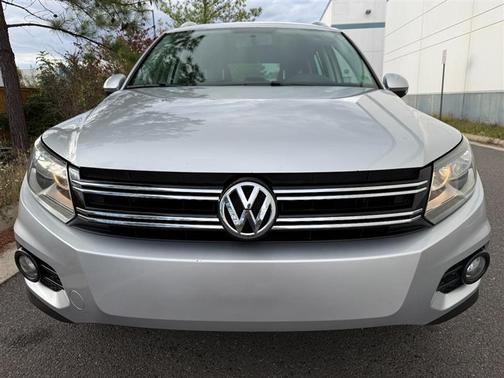 2013 Volkswagen Tiguan S/S W/SUNROOF/SE/SE W/SUNROOF&NAV/SEL