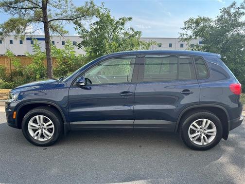 2012 Volkswagen Tiguan S/SE/SE W/SUNROOF&NAV/SEL/SEL W/PREMIUM NAV/S W/SU