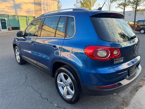 2010 Volkswagen Tiguan S/SE/SE W/LEATHER/SEL/WOLFSBURG