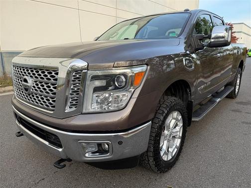 2017 Nissan Titan XD SL