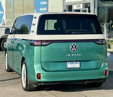 Mahi Green 2025 Volkswagen ID. Buzz 1st Edition 4MOTION w/Two-Tone