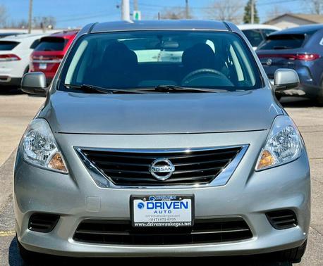 Magnetic Gray Metallic 2013 Nissan Versa S