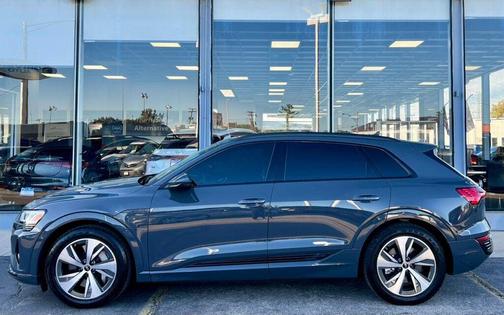 2024 Audi Q8 e-tron Premium