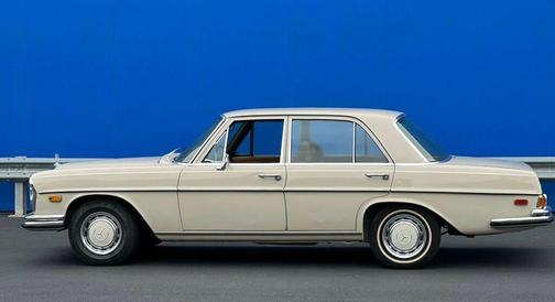 Tan 1971 Mercedes-Benz 280SE Base