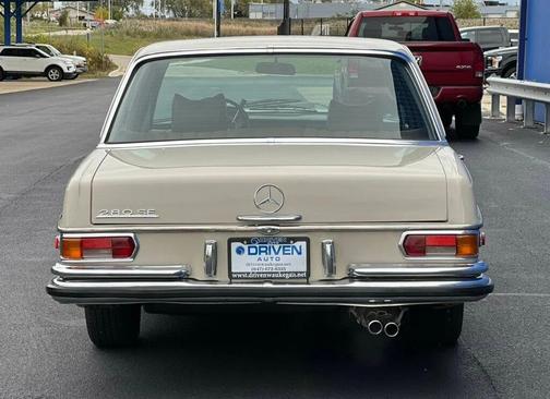 Tan 1971 Mercedes-Benz 280SE Base