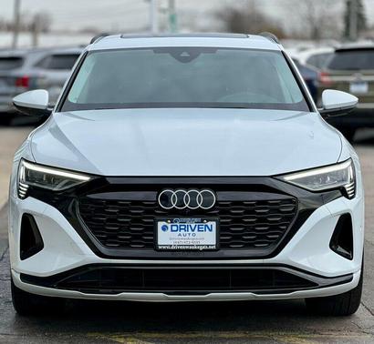 2024 Audi Q8 e-tron Prestige