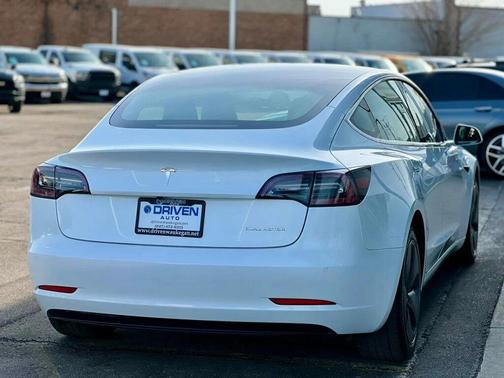 Pearl White Multi-Coat 2018 Tesla Model 3 Long Range