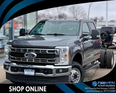 Carbonized Gray Metallic 2024 Ford F-350 SUPER DUTY