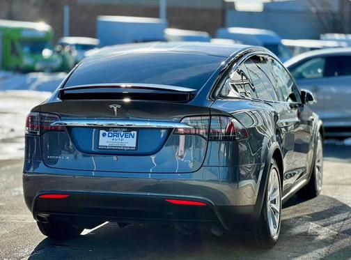 2017 Tesla Model X 75D AWD