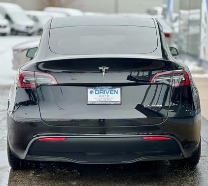2024 Tesla Model Y Performance AWD