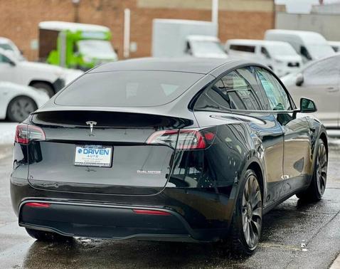 2024 Tesla Model Y Performance AWD
