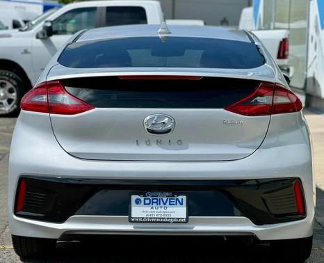 Symphony Air Silver Metallic 2019 Hyundai IONIQ Hybrid Limited