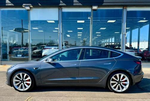 Midnight Silver Metallic 2019 Tesla Model 3 Performance