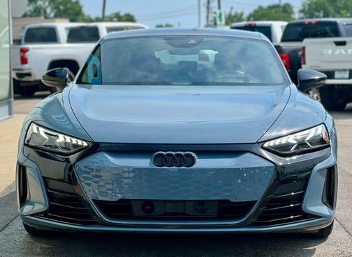 Kemora Gray Metallic 2024 Audi RS e-tron GT quattro