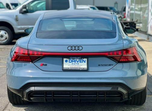 Kemora Gray Metallic 2024 Audi RS e-tron GT quattro