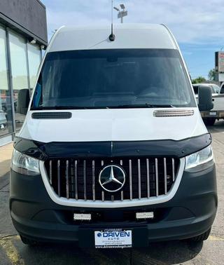 Arctic White 2021 Mercedes-Benz Sprinter 2500 Standard Roof