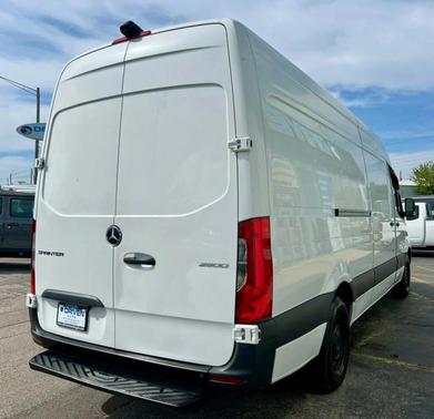 Arctic White 2021 Mercedes-Benz Sprinter 2500 Standard Roof