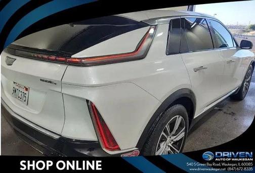 Crystal White Tricoat 2024 Cadillac LYRIQ Luxury