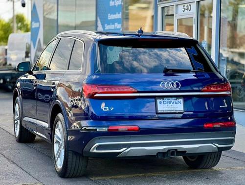 BLUE 2021 Audi Q7 45 Premium Plus