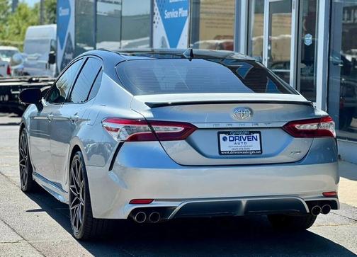 Celestial Silver/Midnight Black Metallic 2020 Toyota Camry XSE