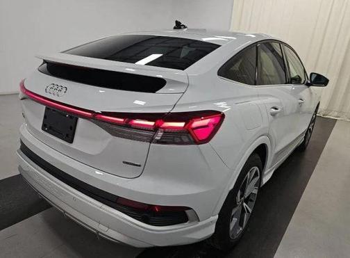 2024 Audi Q4 e-tron Sportback Prestige 55 quattro