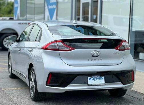 Symphony Air Silver Metallic 2019 Hyundai IONIQ EV Hatchback