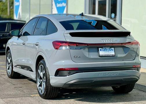 2024 Audi Q4 e-tron Sportback Premium Plus 55 quattro