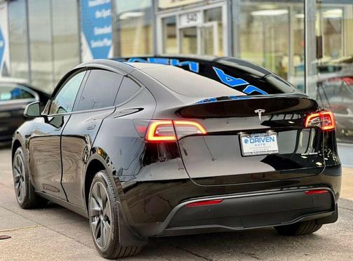 2024 Tesla Model Y Long Range AWD