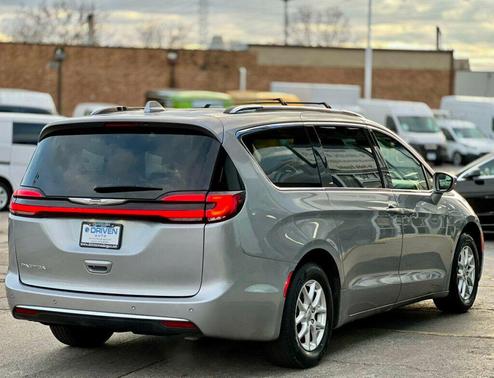 2021 Chrysler Pacifica Touring L