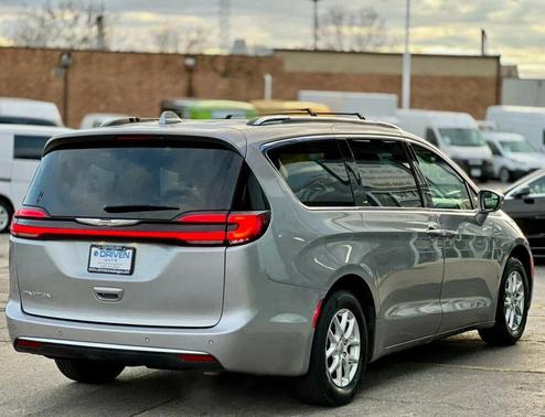 2021 Chrysler Pacifica Touring L