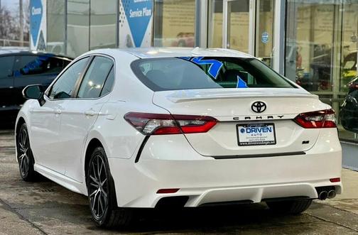 2021 Toyota Camry SE