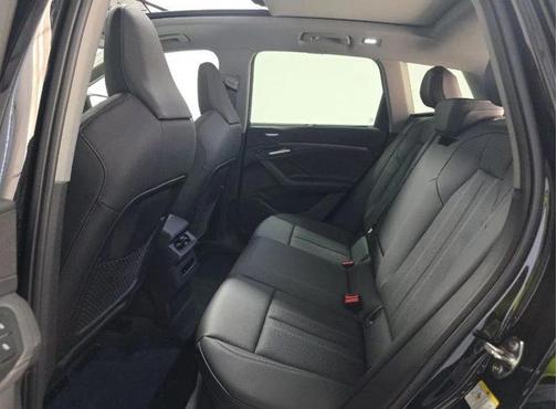 2025 Audi Q6 e-tron Prestige quattro