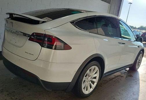 Pearl White Multi-Coat 2019 Tesla Model X Long Range AWD