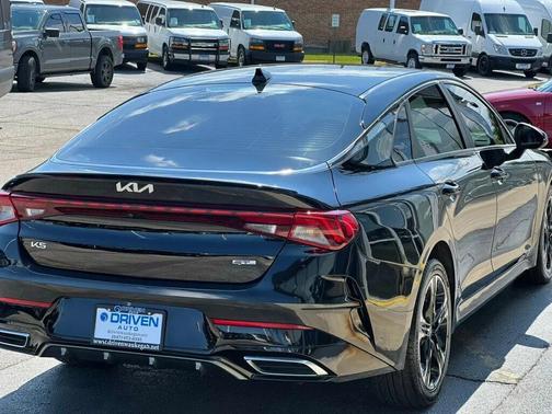 2023 Kia K5 GT LINE