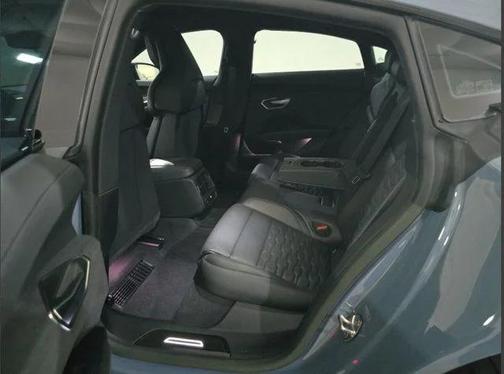 2022 Audi e-tron GT Prestige