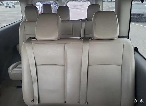 2017 Nissan NV Passenger NV3500 HD SL V8