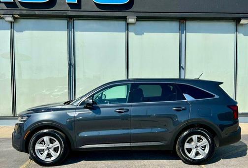 2023 Kia Sorento LX