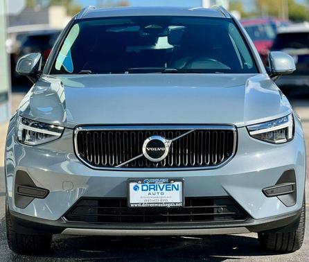 2023 Volvo XC40 B5 AWD Core