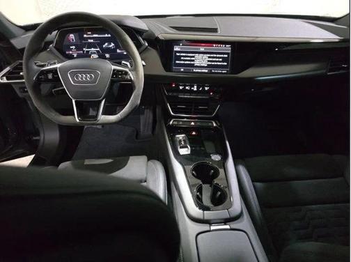 Kemora Gray Metallic 2022 Audi e-tron GT Premium Plus