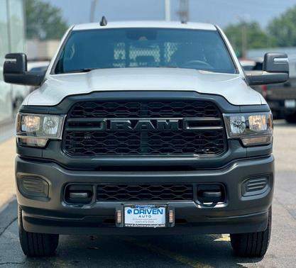 2024 RAM 3500 Tradesman 4x4 Crew Cab 8' Box