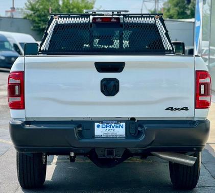 2024 RAM 3500 Tradesman 4x4 Crew Cab 8' Box