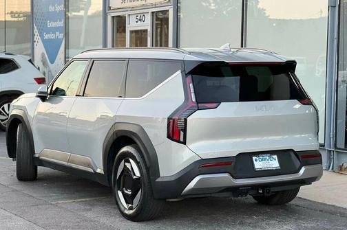 2024 Kia EV9 Wind AWD