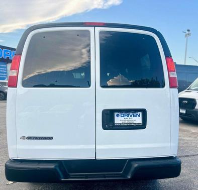 2018 Chevrolet Express 2500 LS