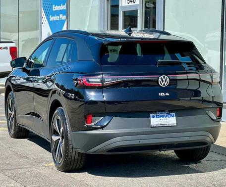 Deep Black Pearl 2023 Volkswagen ID.4 PRO S