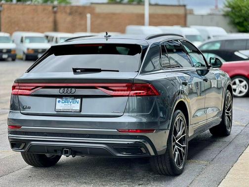 2021 Audi Q8 55 Prestige